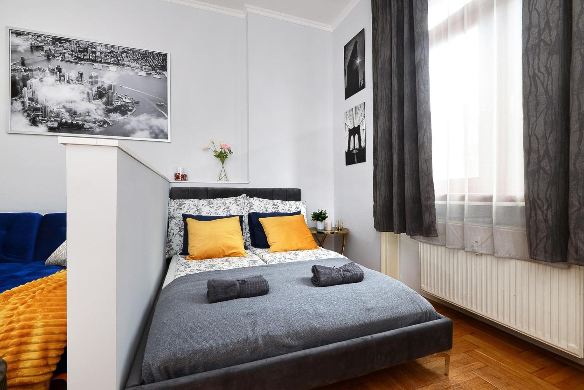 Luxury R162 Apartment
