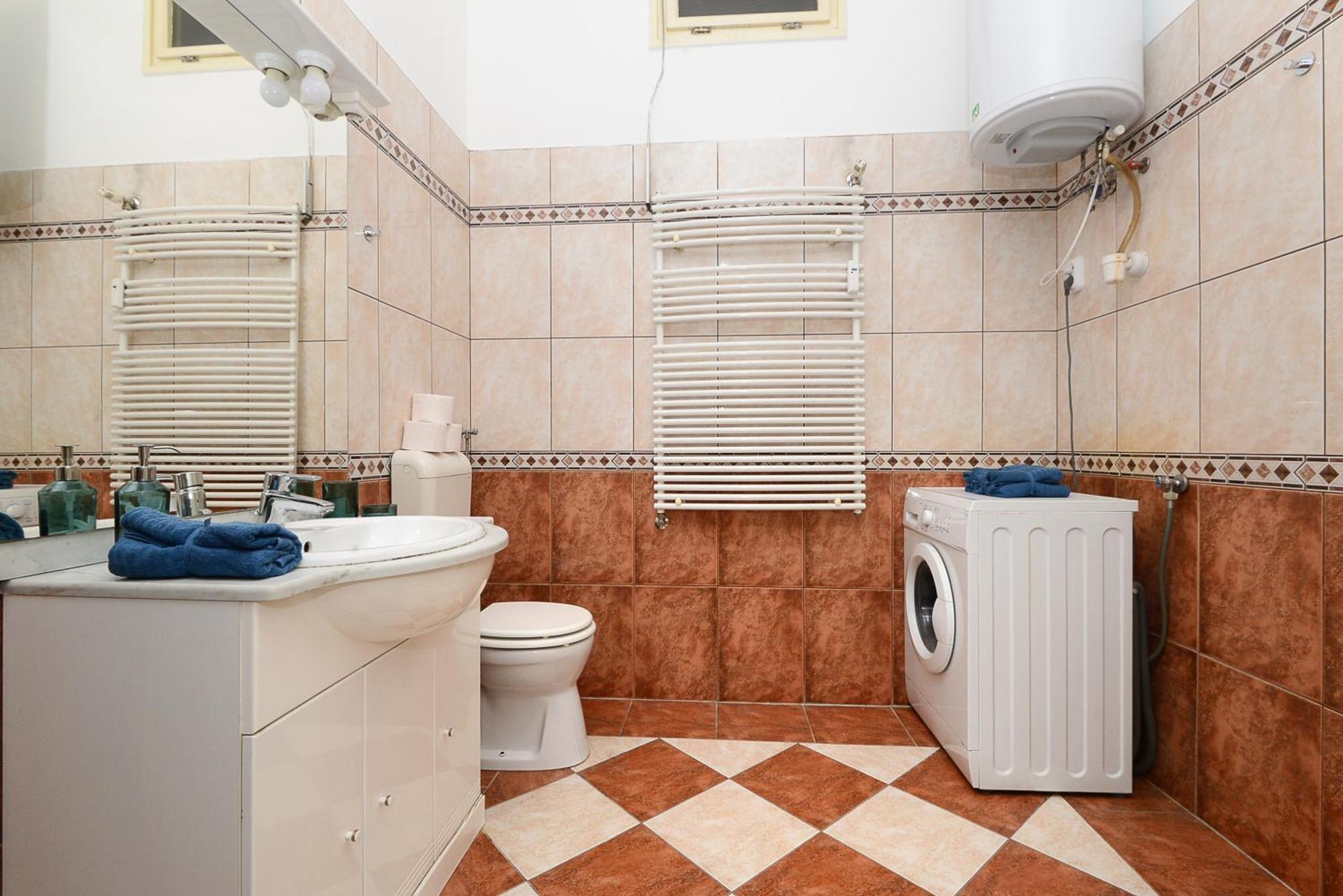 Luxury R162 Apartment